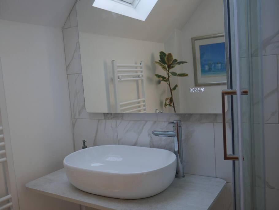 Cheltenham Accommodation -Self-Catering-2 Bedrooms Exterior photo
