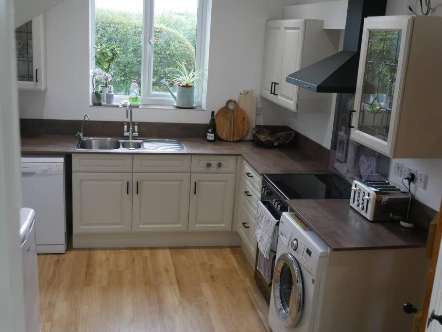 Cheltenham Accommodation -Self-Catering-2 Bedrooms Exterior photo