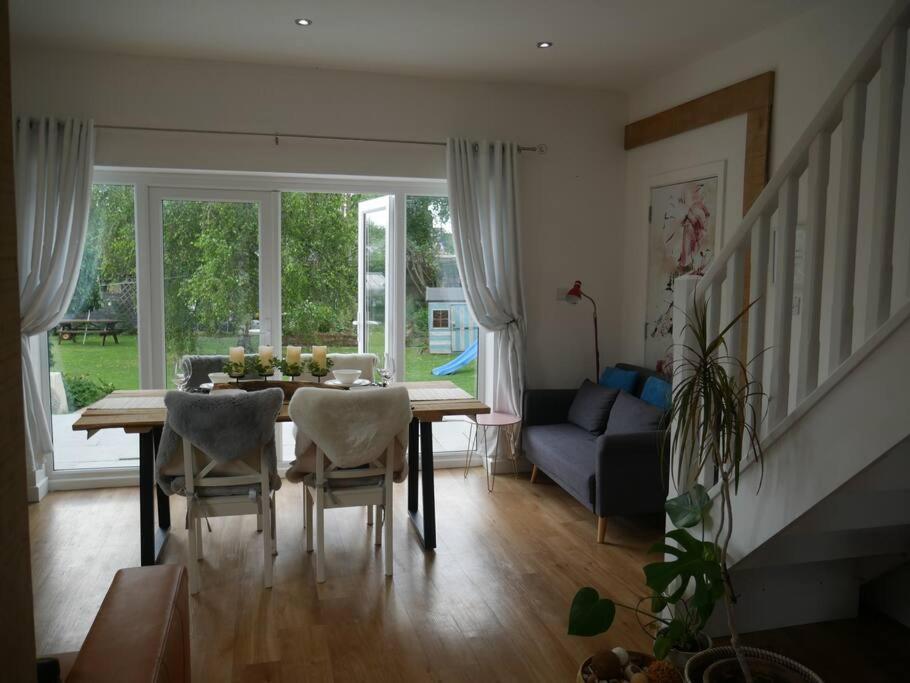 Cheltenham Accommodation -Self-Catering-2 Bedrooms Exterior photo